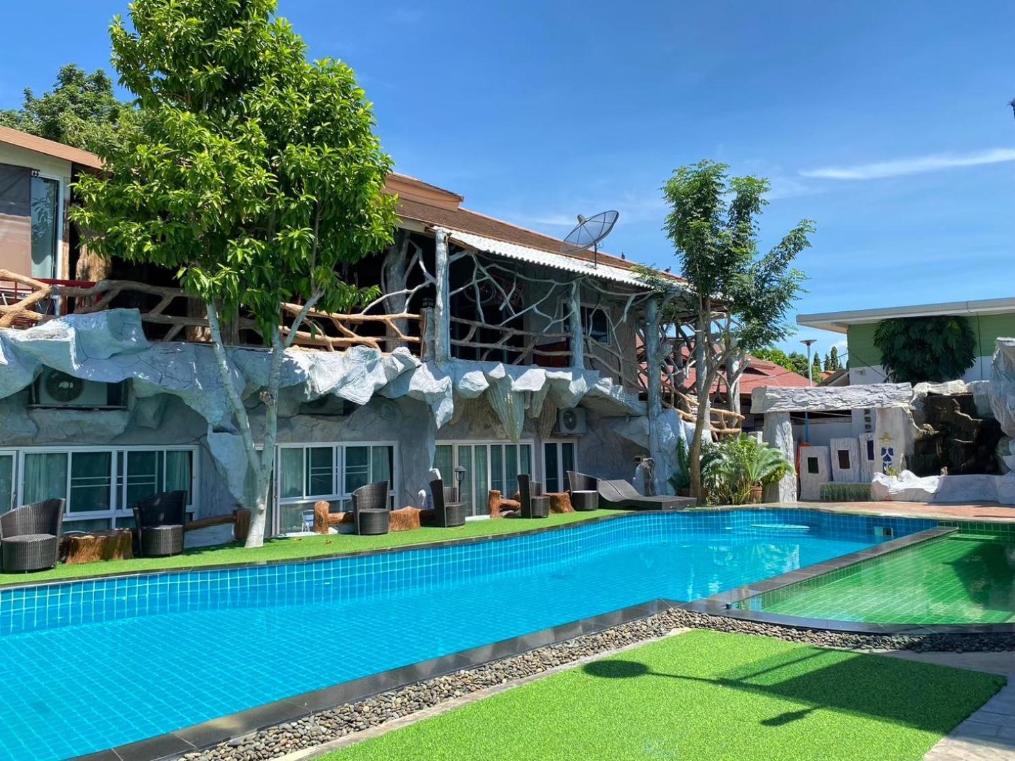 Suwanna Riverside Chainat Exterior photo