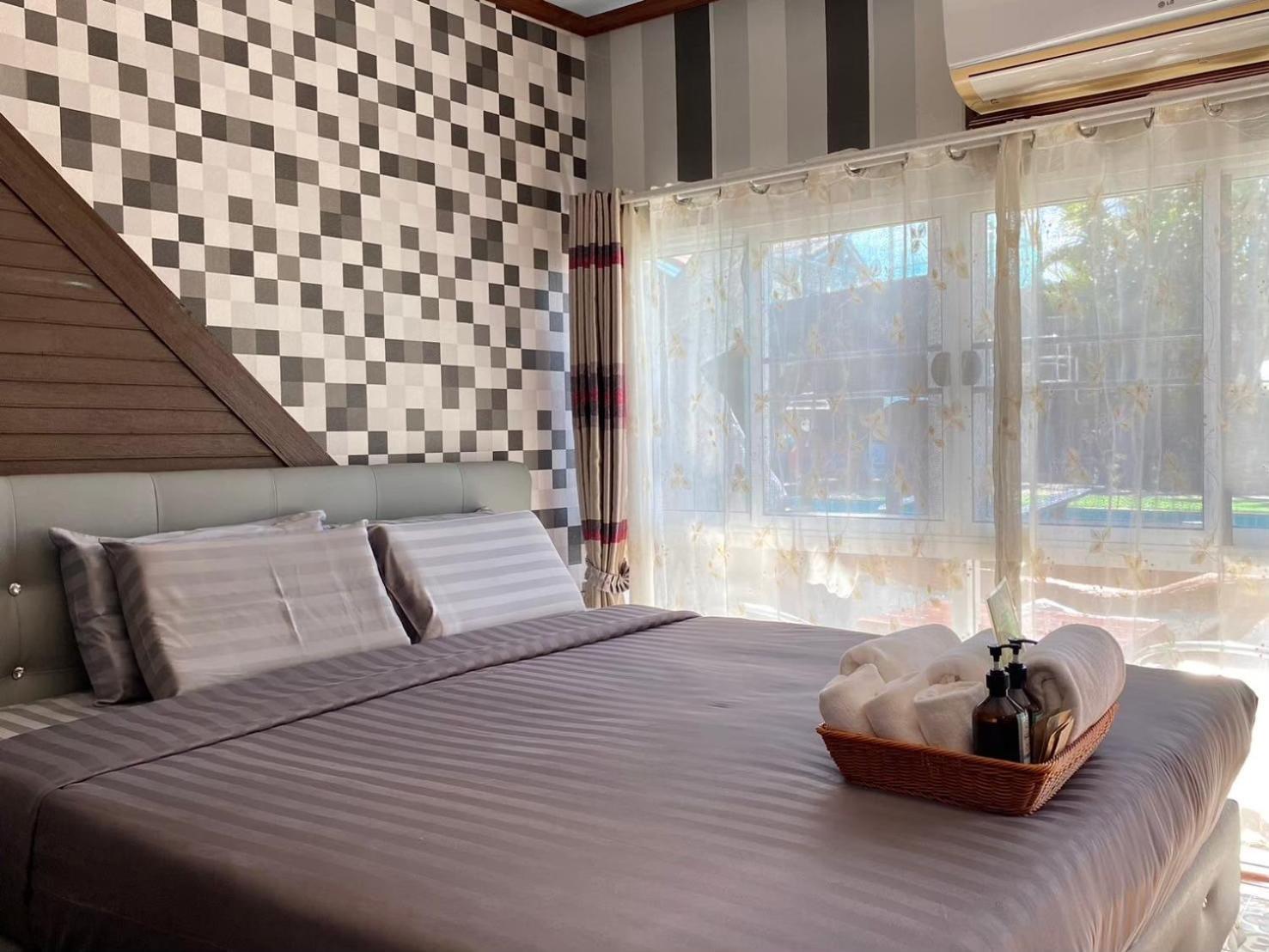 Suwanna Riverside Chainat Exterior photo