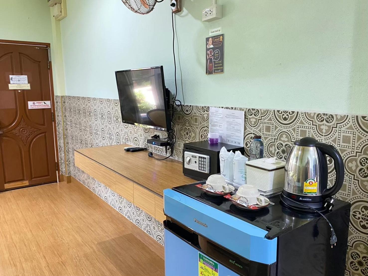 Suwanna Riverside Chainat Exterior photo