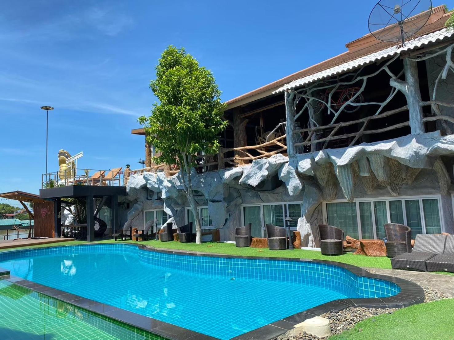 Suwanna Riverside Chainat Exterior photo