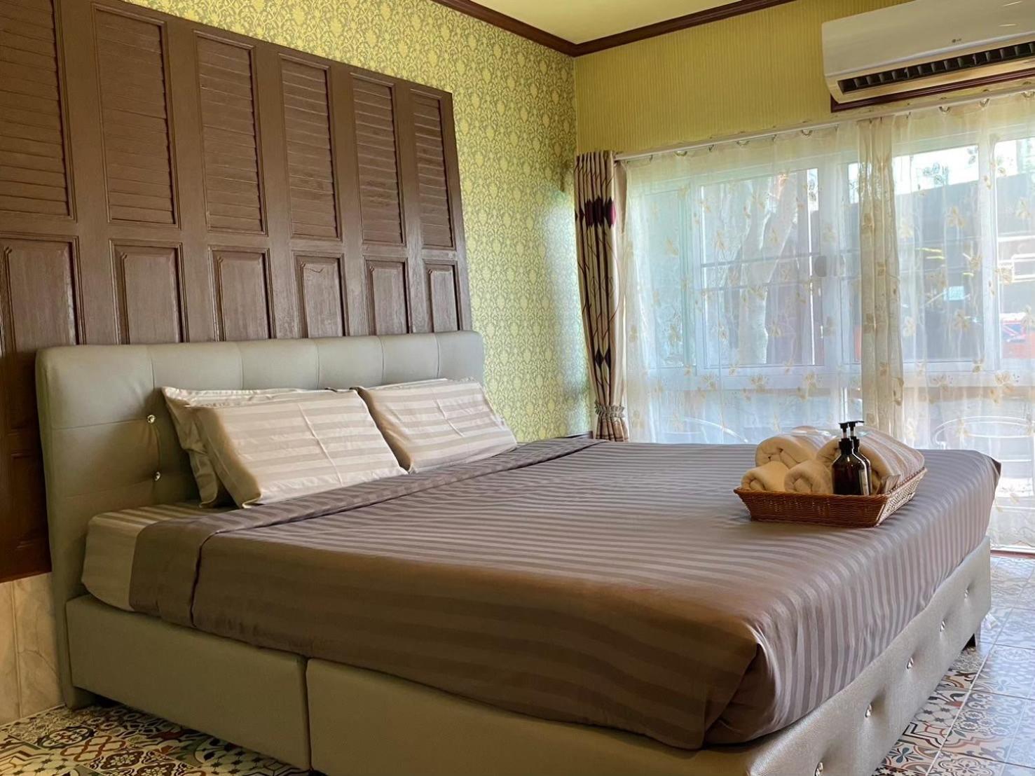 Suwanna Riverside Chainat Exterior photo