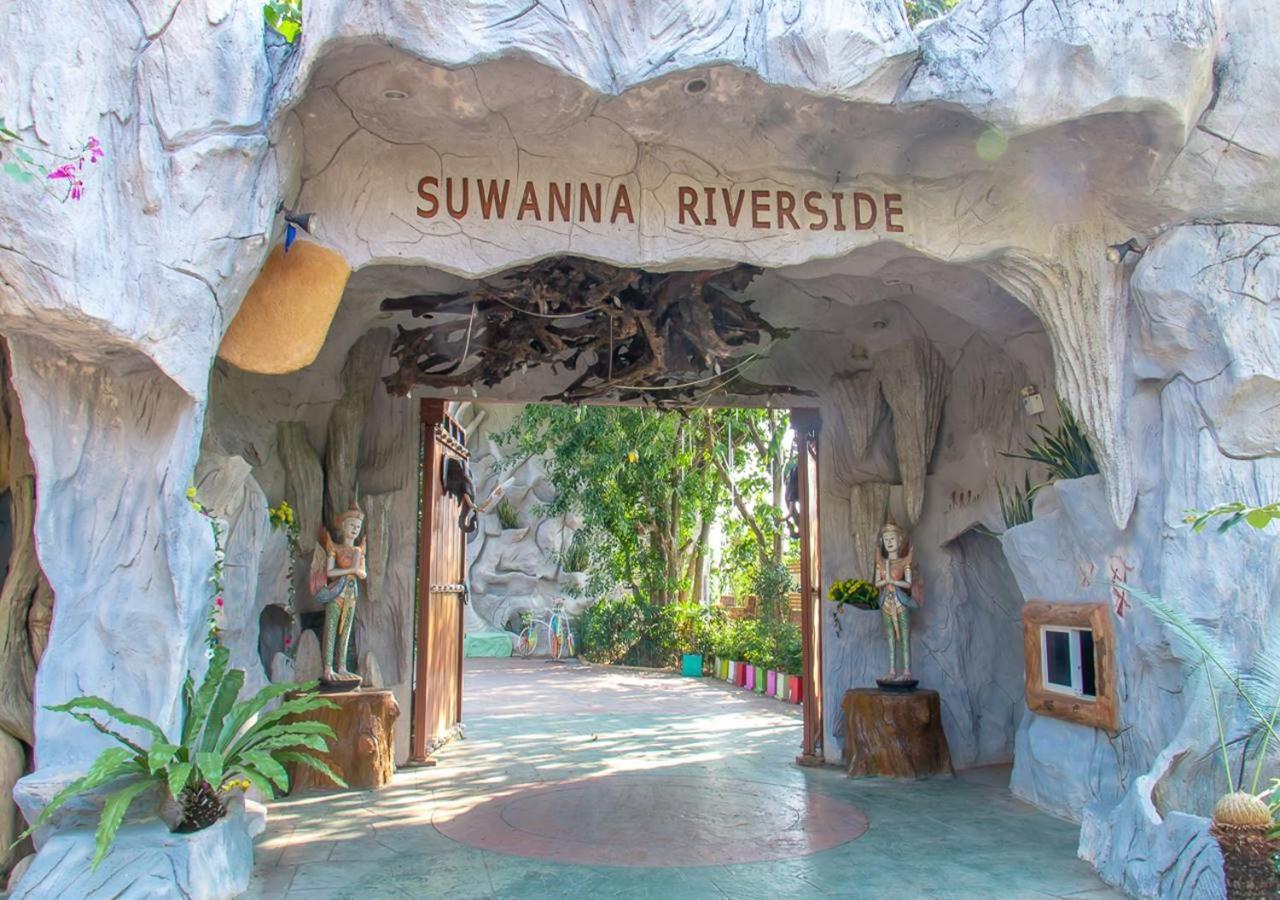 Suwanna Riverside Chainat Exterior photo