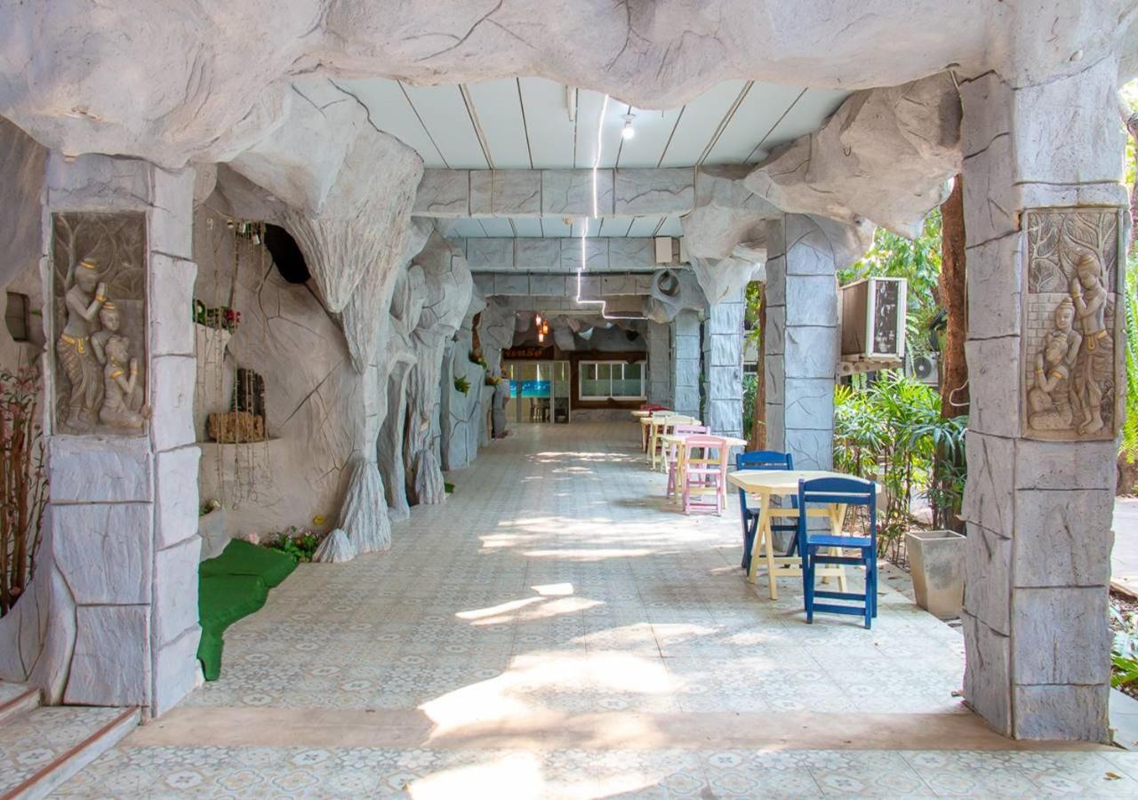Suwanna Riverside Chainat Exterior photo